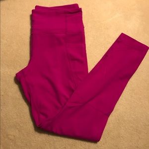 Athleta Salutation Stash Pocket 7/8 leggings